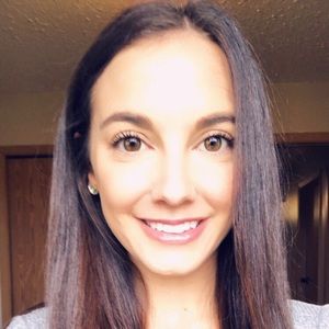 Meet your Posher, Hilary